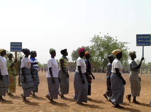 Demo zum internationalen Frauentag 2008 in Korgnegane, Provinz Bougouriba in Burkina Faso