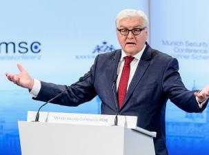 Au&szlig;enminister Frank-Walter Steinmeier auf der M&uuml;nchner Sicherheitskonferenz im Februar 2014