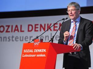 der Landeshauptmann von K&auml;rnten Peter Kaiser bei einer Rede