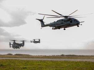 Eine Gruppe US-Armee Helikopter