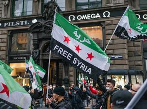 Protestanten auf einer Free Syria Demo