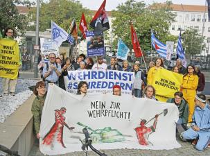 Nein zum Wehrdienstgesetz. Protest vor dem Bundesverteidigungsministerium in Berlin, 27.08.2025