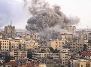 Ein israelischer Luftangriff auf Gaza 