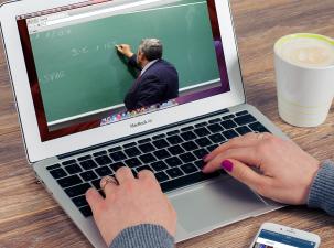 Macbook mit online Vorlesung