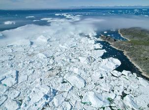 Ein Eisgletscher an der K&uuml;ste Gr&ouml;nlands