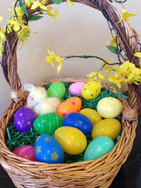 Ein Korb Ostereier