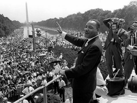Martin Luther King bei einer Ansprache vor vielen Tausend Menschen