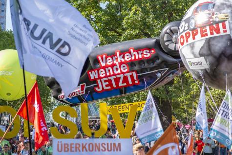 Eine Demo gegen IAA