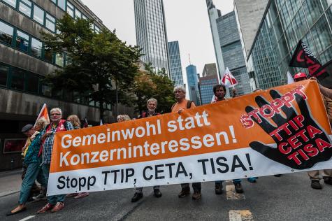 Eine Demo gegen die Handelsabkommen TTIP und CETA