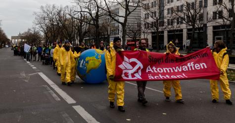 Demonstration gegen die Lagerung und den Einsatz von Atomwaffen in St&uuml;tzpunkten der Bundeswehr in Deutschland. 