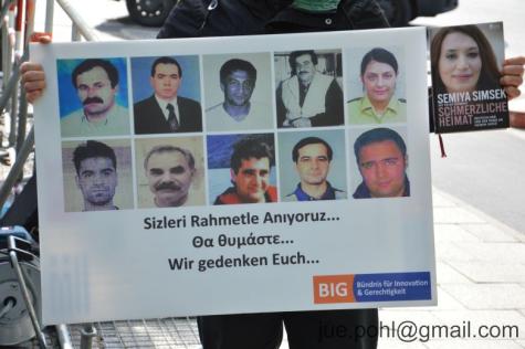 Ein Plakat mit den Todesopfern des NSU