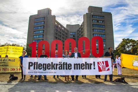 Eine Demo gegen den Pflegenotstand in Deutschland 