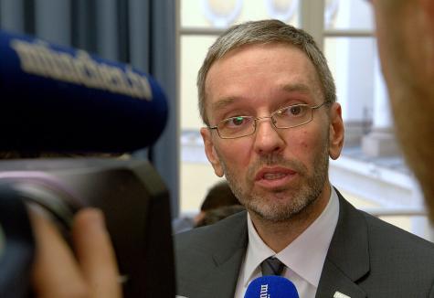 Herbert Kickl während seines Antrittsbesuchs im Bayerischen Innenministerium 2017