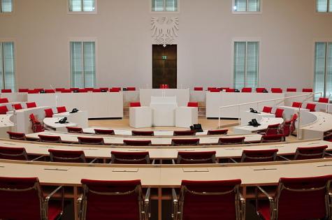 Der Plenarsaal im Landtag Brandenburg in Potsdam