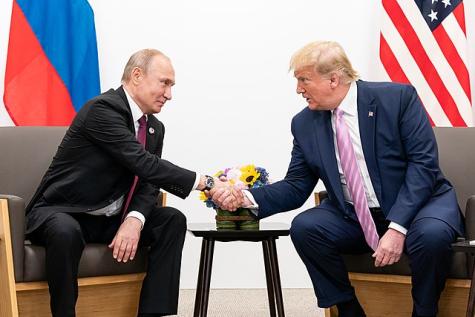 Trump und Putin bei einem Staatsbesuch 2019