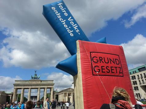 Eine Demo f&uuml;r mehr Grundrechte im Grundgesetz
