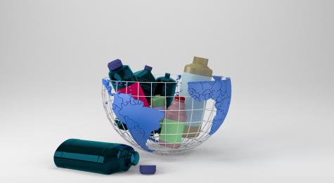 Erde mit Plastik gef&uuml;llt