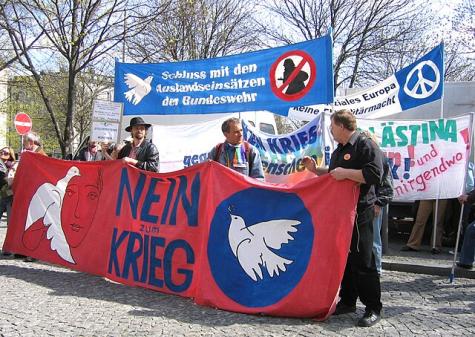 Ein Ostermarsch in M&uuml;nchen am 8. April 2007 