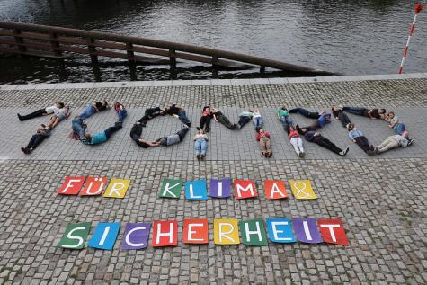 Am 13.09..2022 lud Fridays for Future unter dem Motto #100Mrdf&uuml;rsKlima zu einer Protestaction ein.