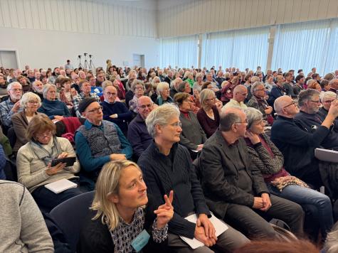 Plenum des Friedensratschlages in Kassel 2025