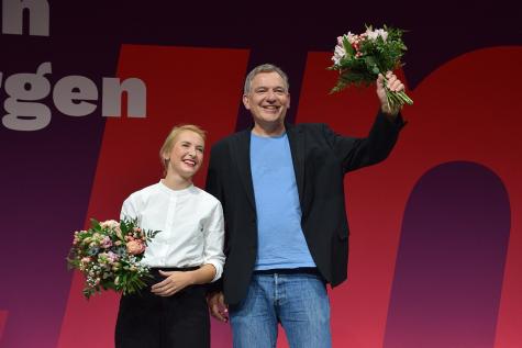 Die neu gew&auml;hlten Parteivorsitzenden der Linkspartei Jan van Aken und Ines Schwerdtner 2024