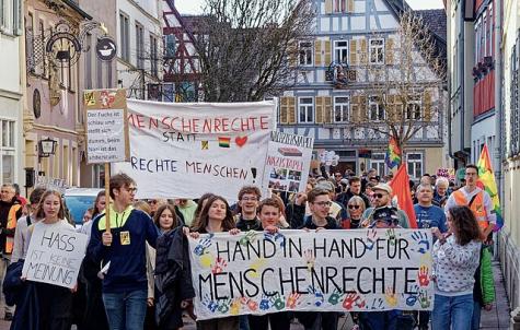 Eine Demo gegen Rechts in Bad Mergentheim 2024
