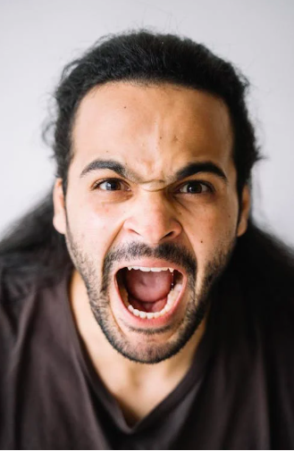 Mann schreit
