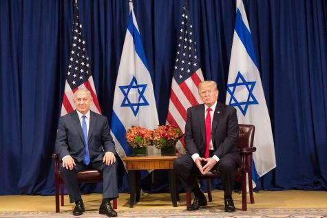 US-Pr&auml;sident Trump und Israels Pr&auml;sident Netanyahu bei einem Treffen sitzend