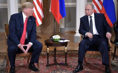 Trump und Putin bei einem Staatsbesuch 2019