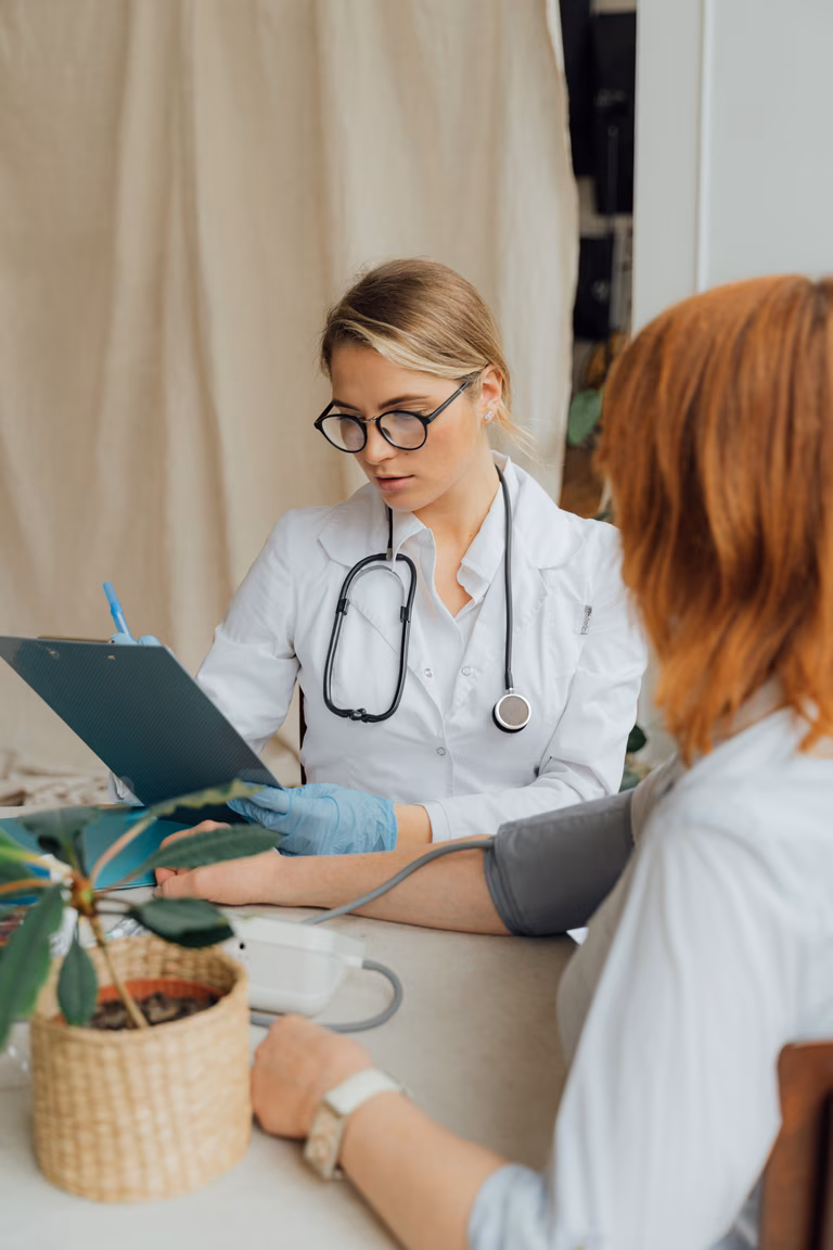 &Auml;rztin und Krankenschwester