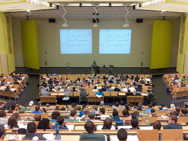 Universit&auml;t