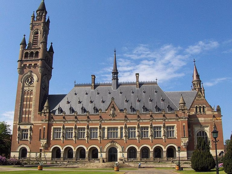 Der Friedenspalast des ICH in Den Haag